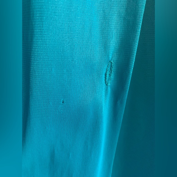 Vintage Vanity Fair Nightgown and robe set in a beautiful teal blue colour - Picture 15 of 16